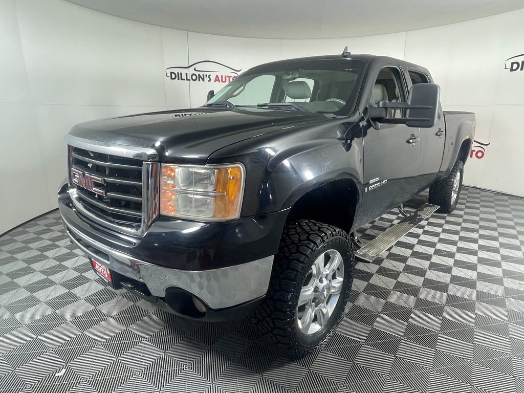 Used 2009 GMC Sierra 2500 SLT w/ SLT Convenience Package image 2
