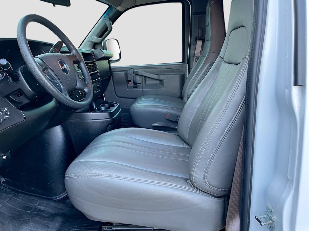 Used 2024 GMC Savana 2500 w/ Driver Convenience Package RWD image 20