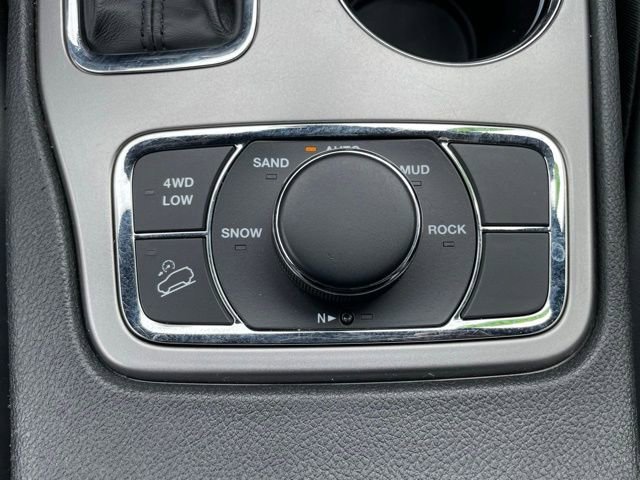 Used 2021 Jeep Grand Cherokee Limited image 22