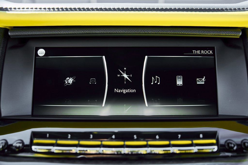 Used 2022 Rolls-Royce Cullinan Black Badge w/ Dark Exterior Package image 79