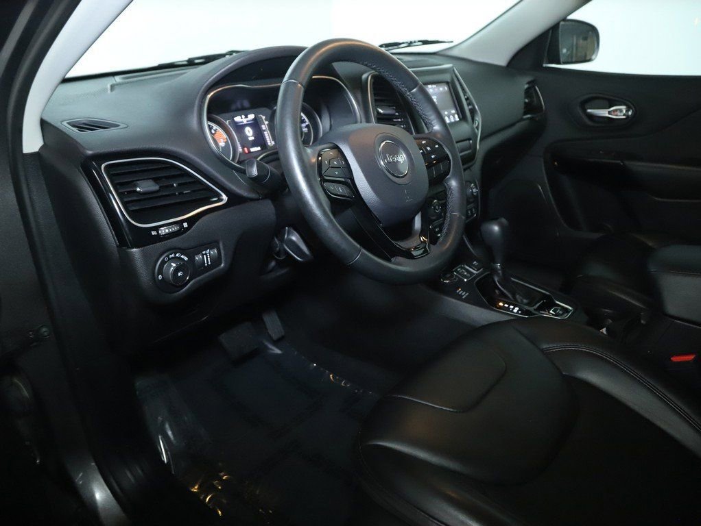 Used 2019 Jeep Cherokee Latitude Plus image 17