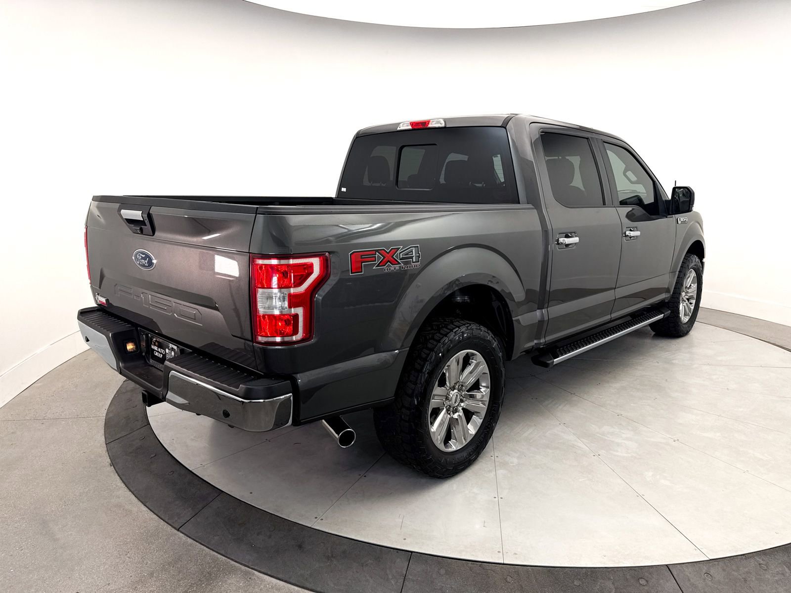 Used 2018 Ford F150 XLT w/ Equipment Group 302A Luxury AWD/4WD image 18