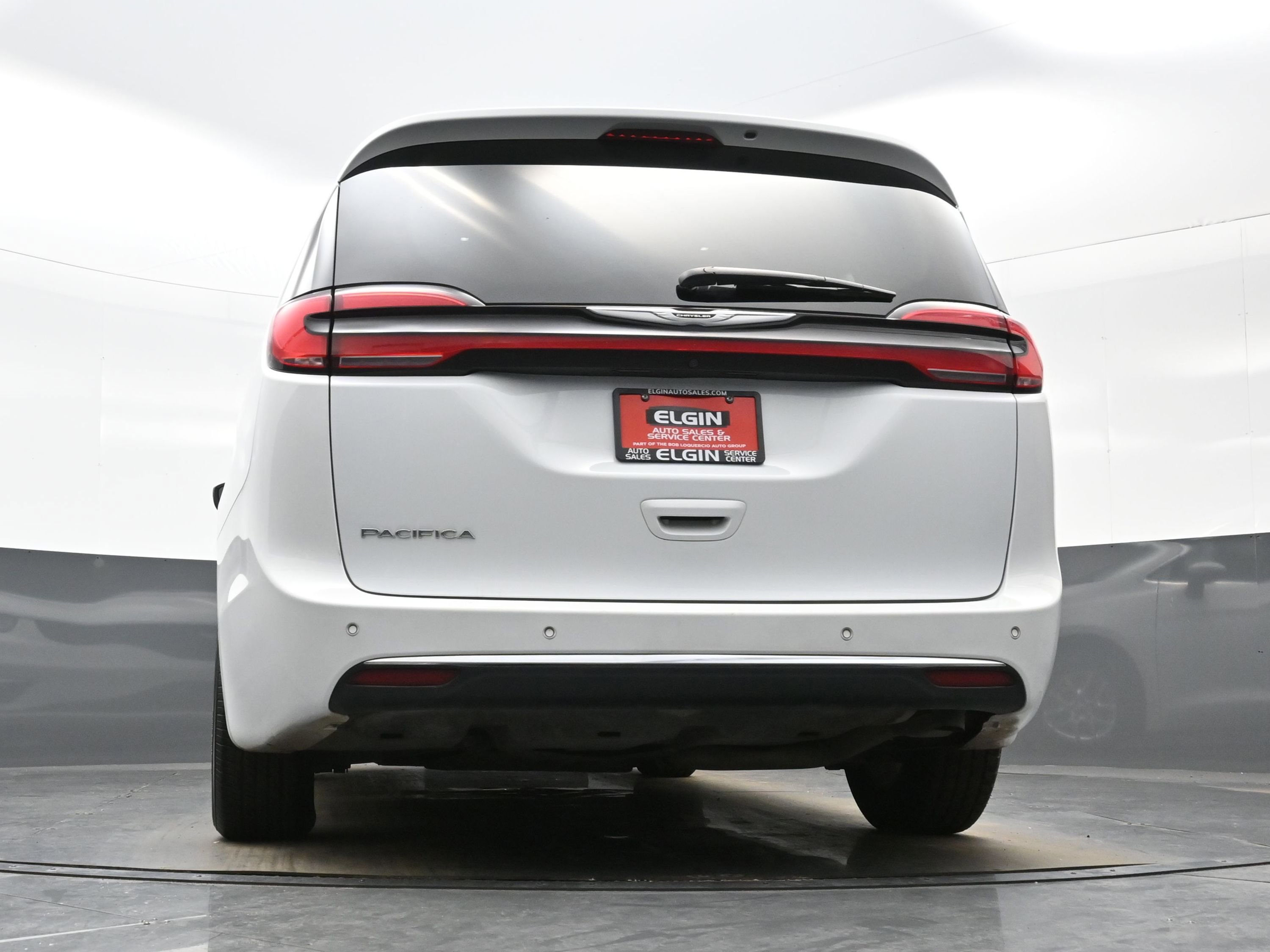 Used 2023 Chrysler Pacifica Touring-L image 29