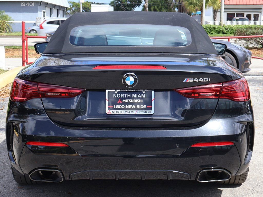 Used 2025 BMW M440i Convertible w/ Premium Package image 15