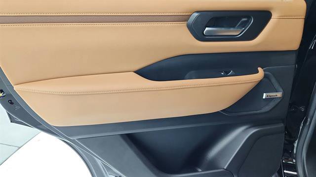 New 2026 Nissan Armada SL image 26