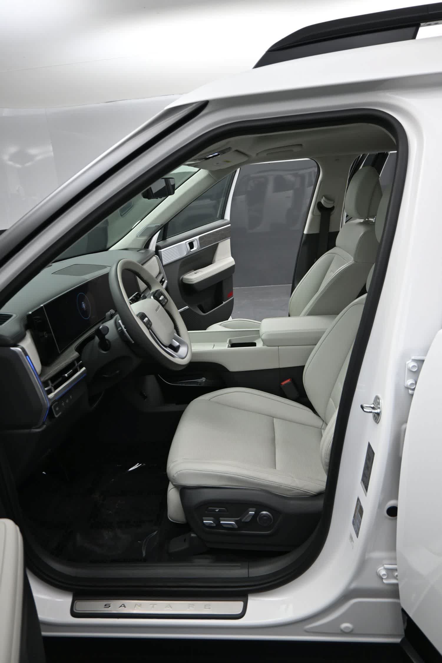 Used 2024 Hyundai Santa Fe Calligraphy AWD/4WD image 19