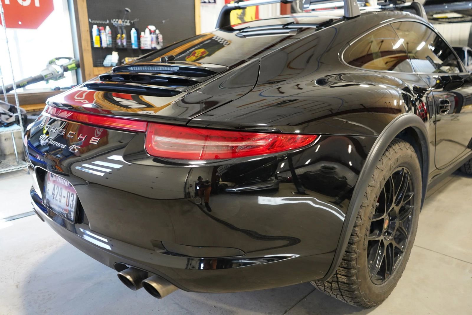 Used 2014 Porsche 911 Carrera 4S image 7