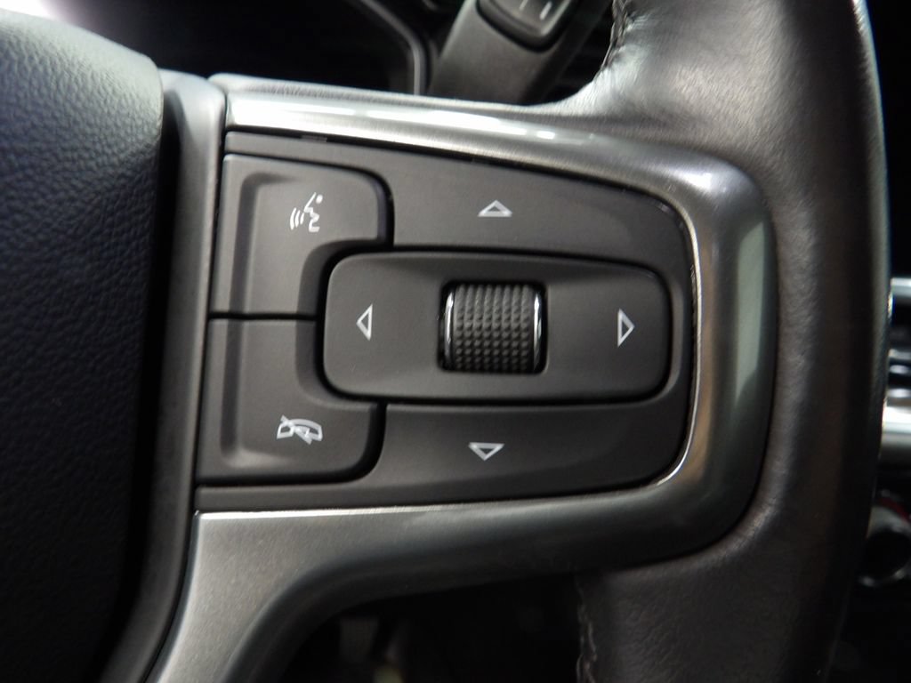 Used 2022 Chevrolet Silverado 1500 LT AWD/4WD image 46