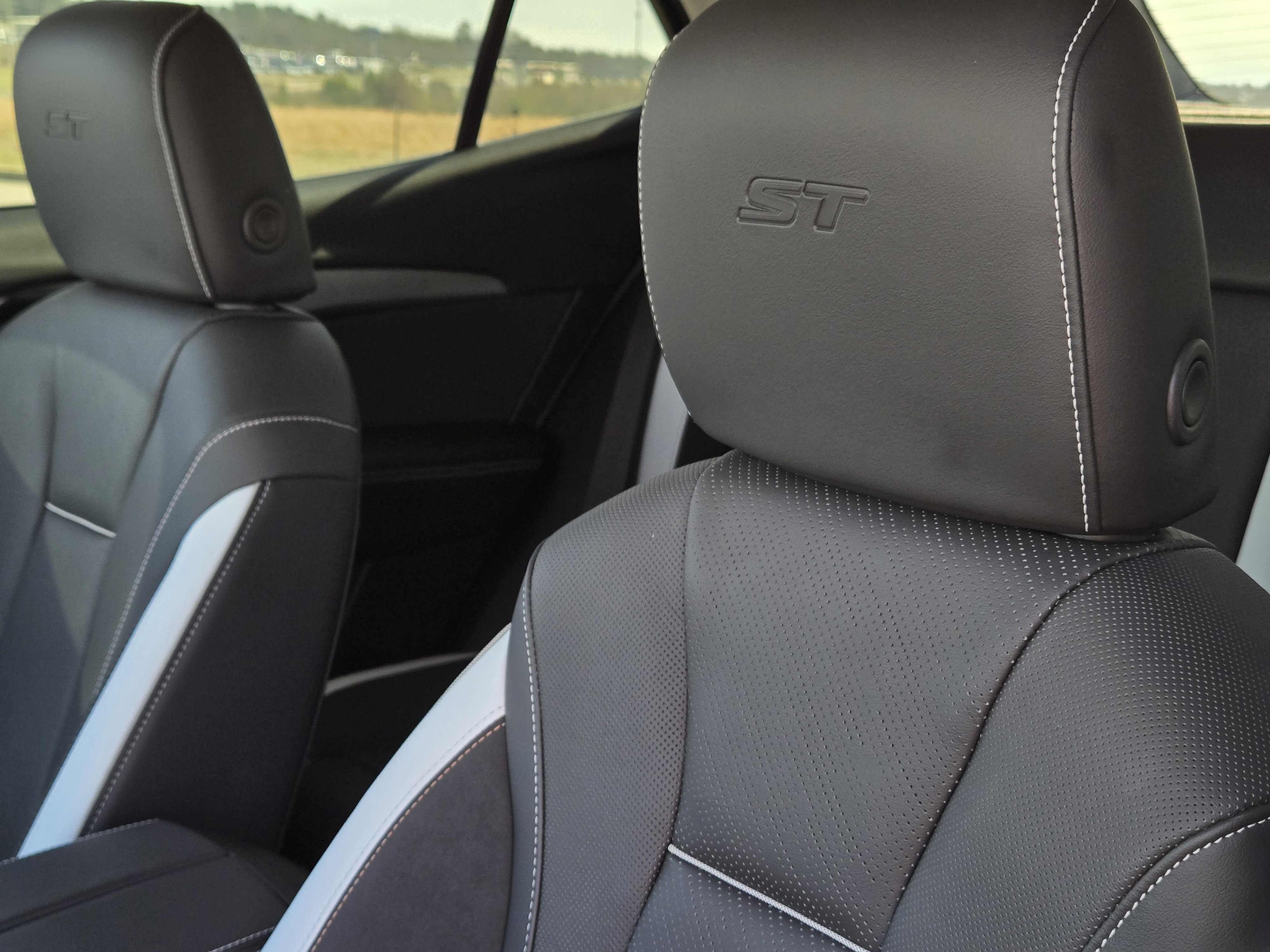 New 2025 Buick Envision Sport Touring AWD/4WD image 13