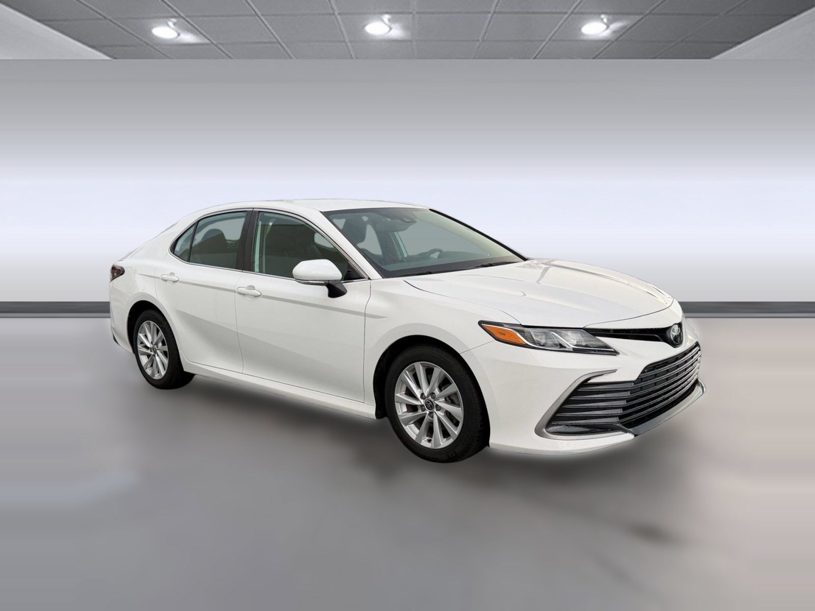 Used 2023 Toyota Camry LE w/ Convenience Package FWD image 7