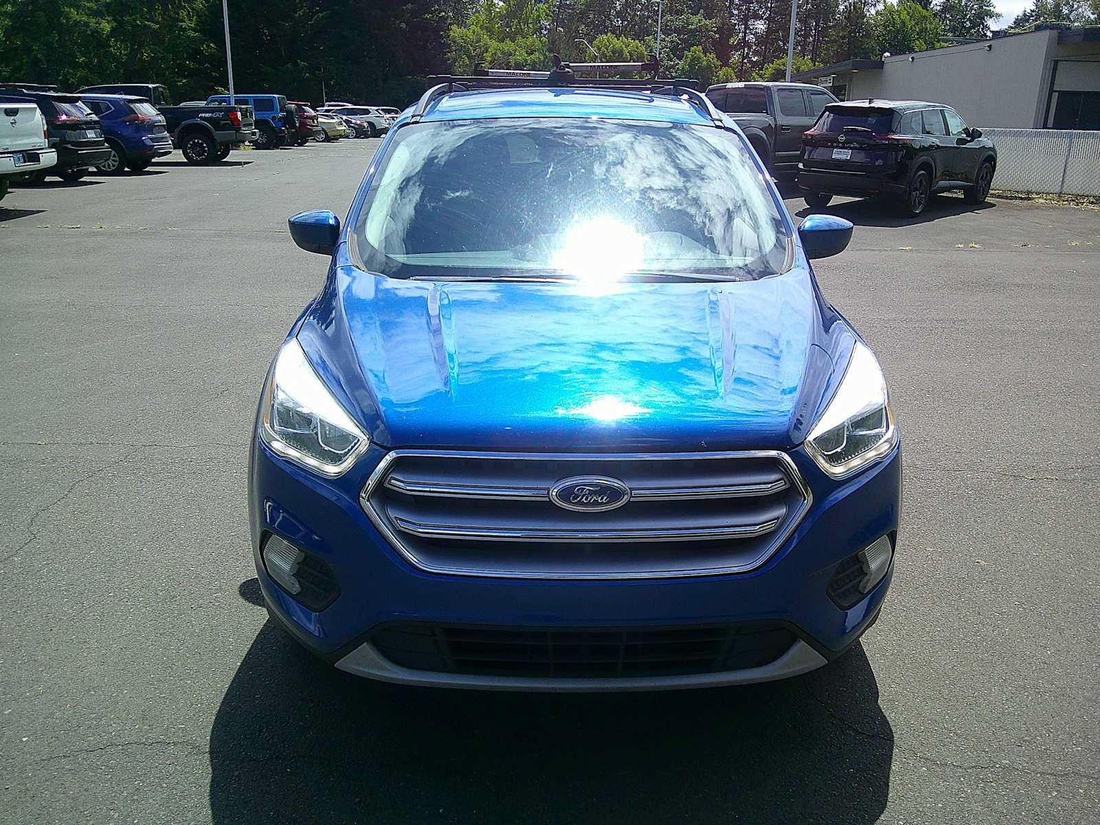Used 2017 Ford Escape SE w/ Equipment Group 201A FWD image 8