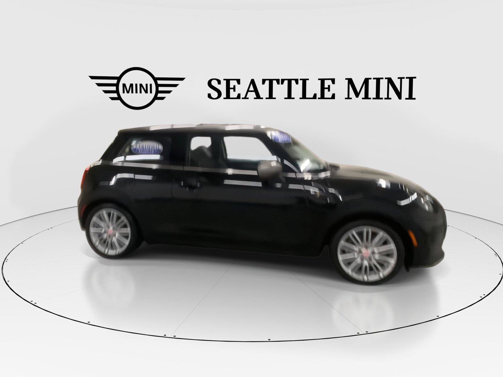 Used 2024 MINI Cooper SE FWD image 13