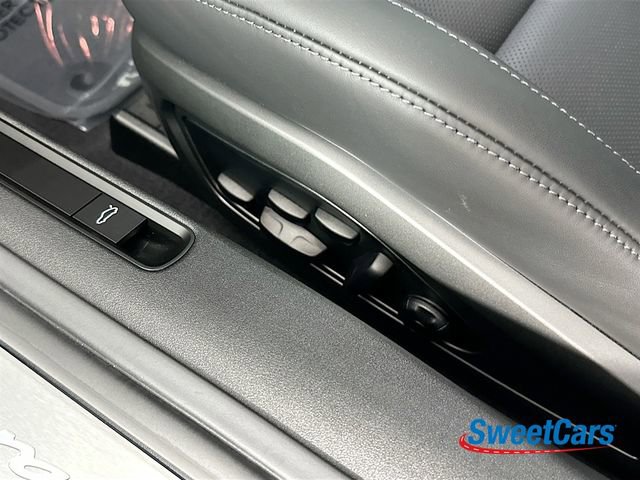 Used 2026 Porsche 911 Carrera RWD image 38