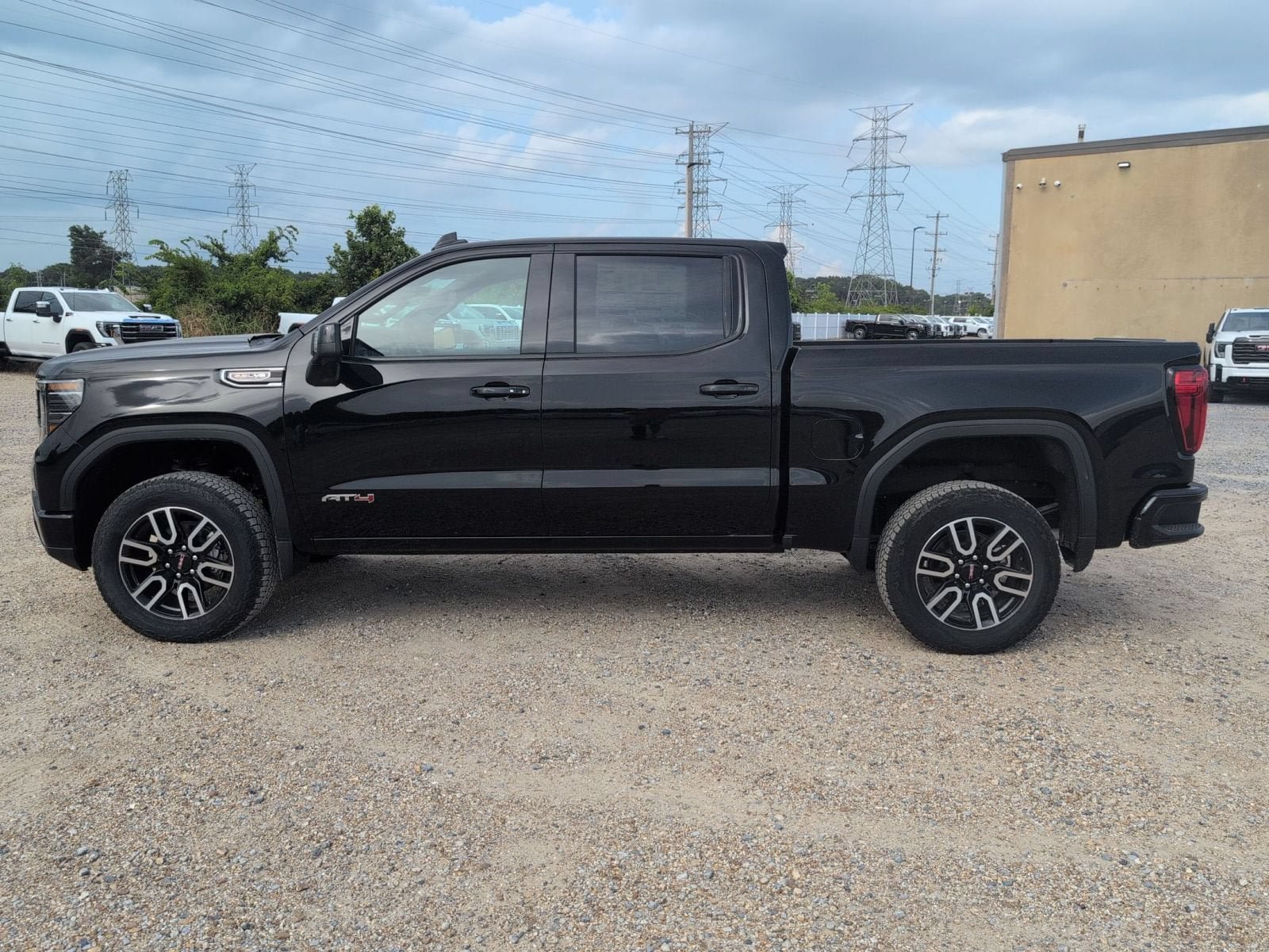 New 2026 GMC Sierra 1500 AT4 w/ Technology Package AWD/4WD image 2