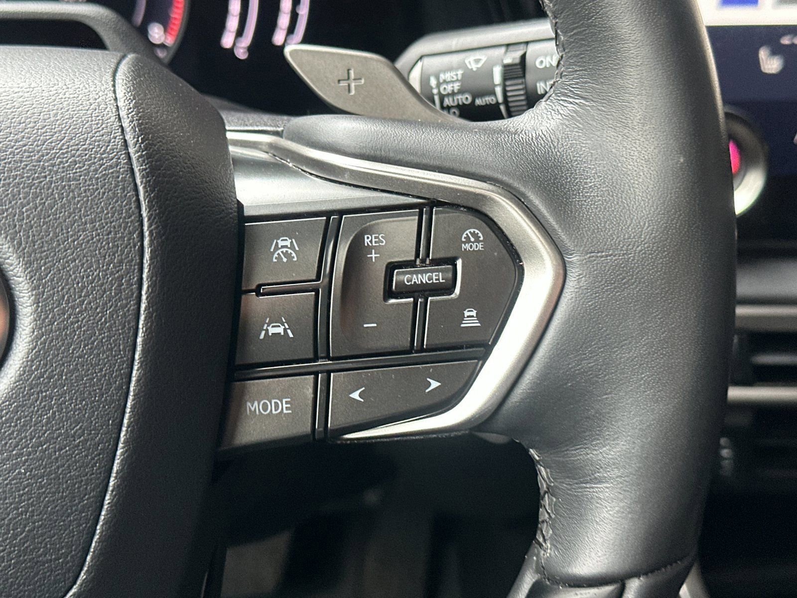 Used 2023 Lexus RX 350 Premium image 28