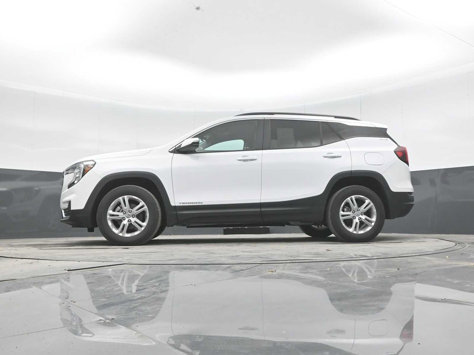 Used 2023 GMC Terrain SLE w/ Driver Convenience Package AWD/4WD image 25
