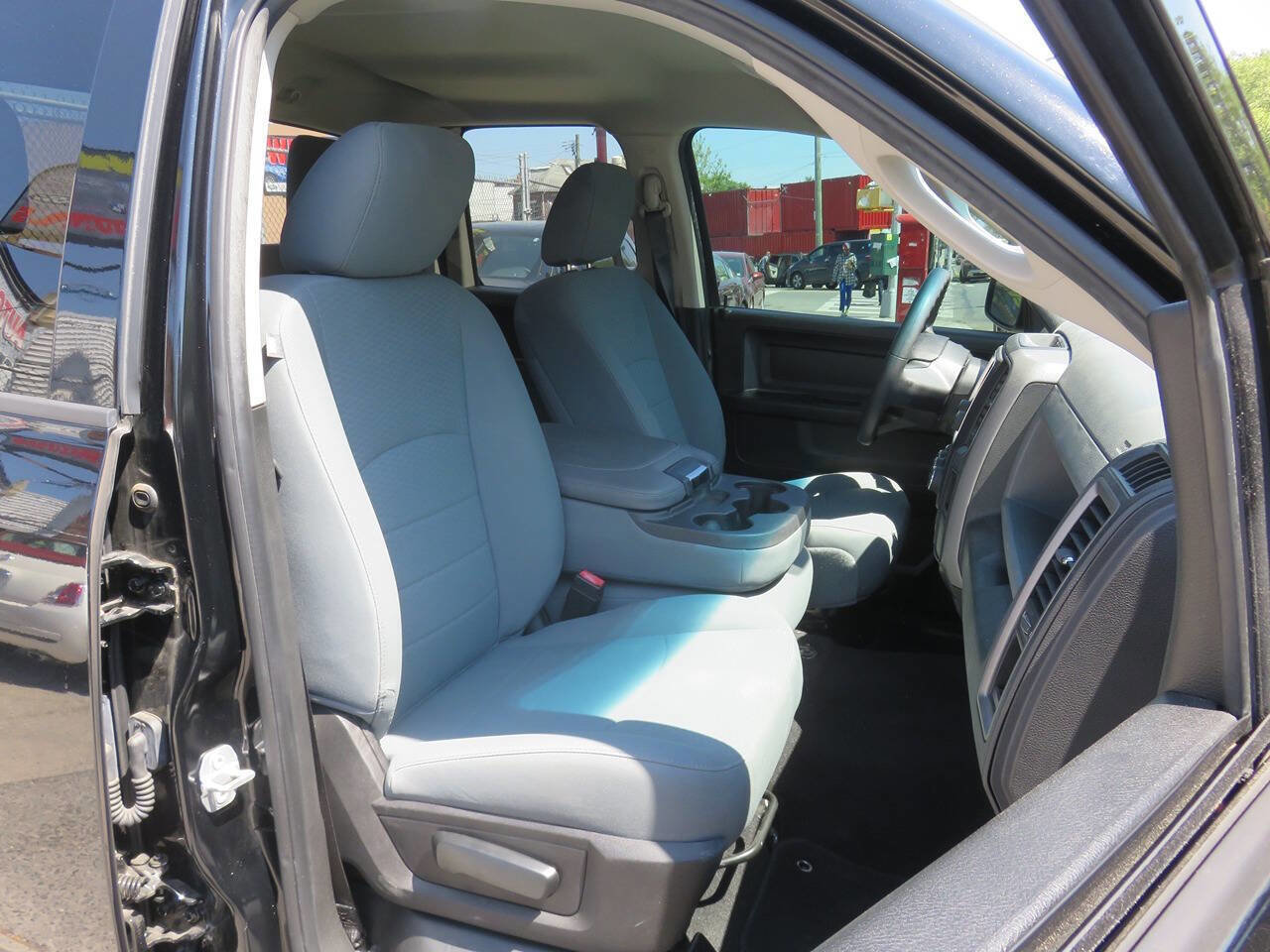 Used 2019 RAM 1500 Express w/ Express Value Package AWD/4WD image 11