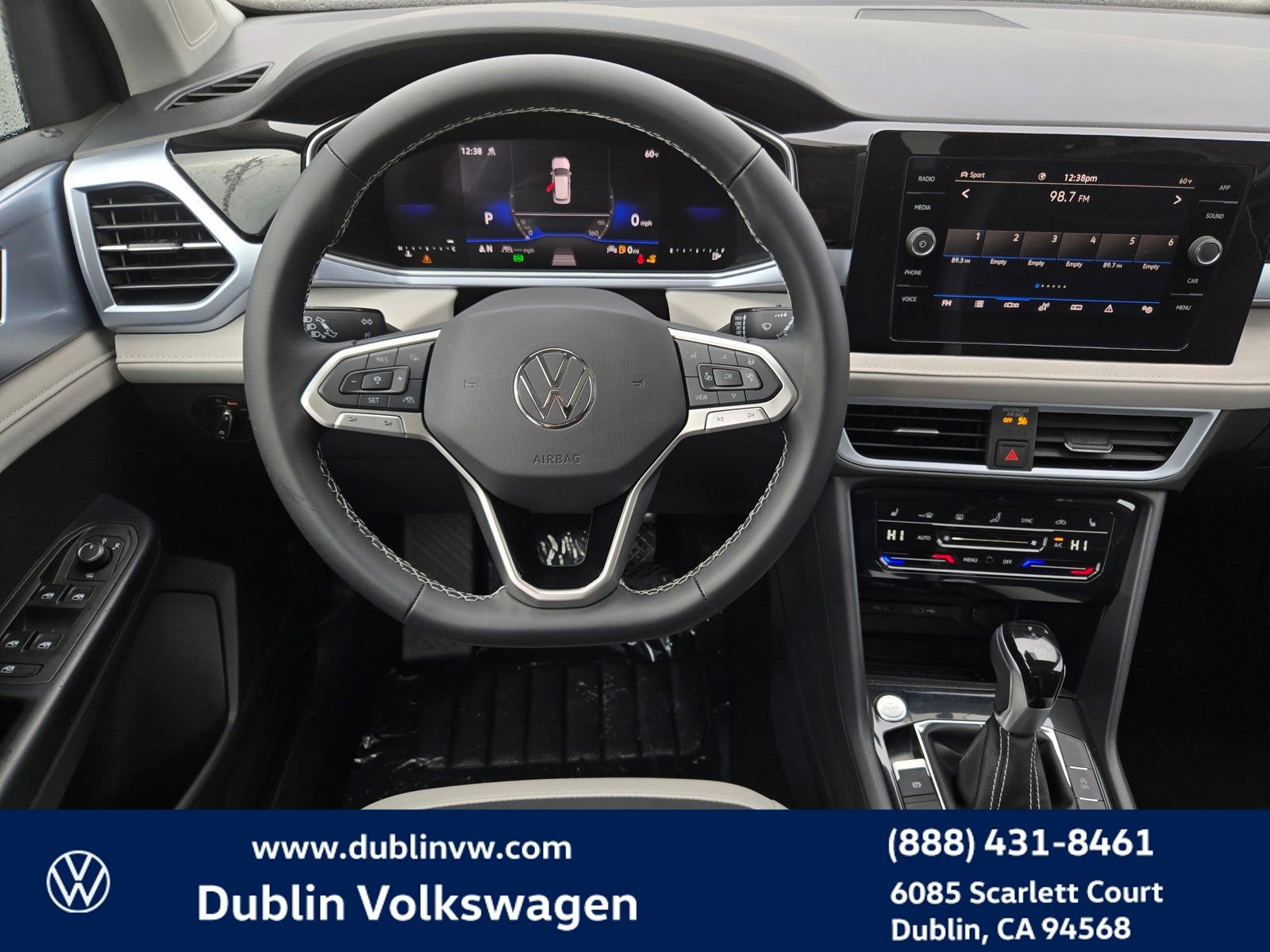 New 2025 Volkswagen Taos SE image 11