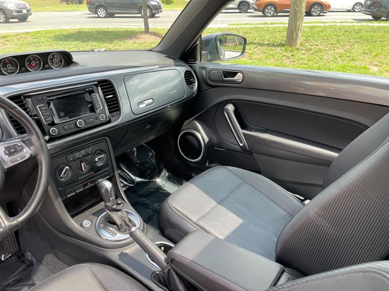 Used 2013 Volkswagen Beetle TDI FWD image 79