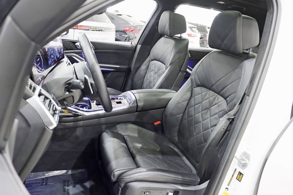 Used 2023 BMW X7 xDrive40i w/ M Sport Package image 27