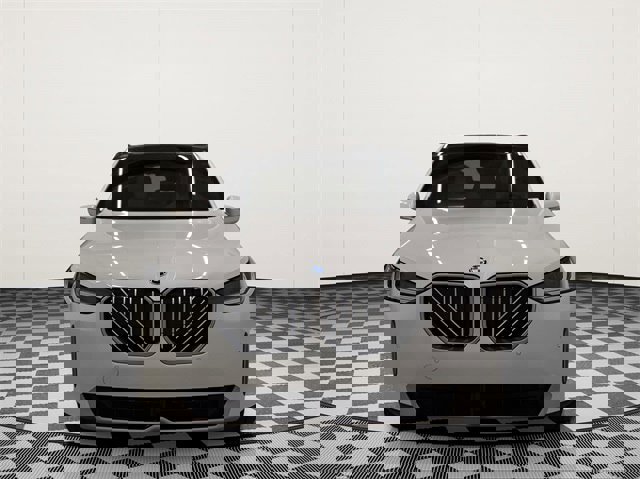 Used 2025 BMW X3 xDrive30i w/ Convenience Package image 3