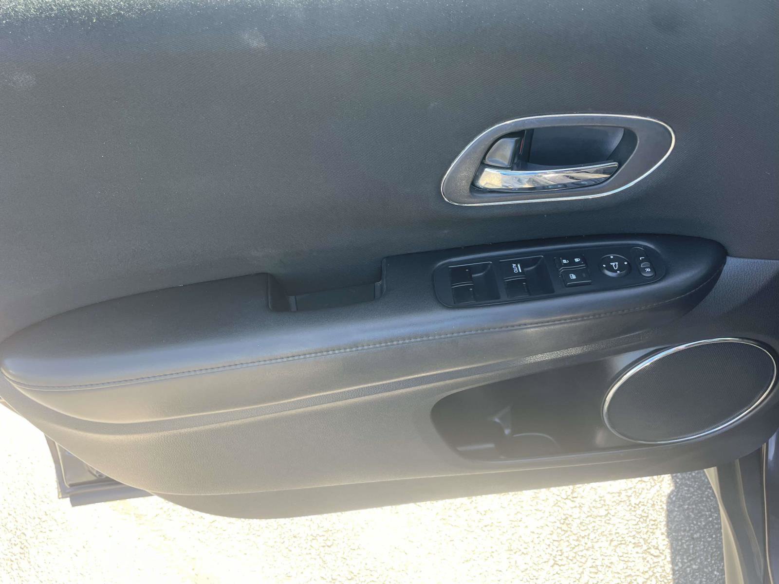 Used 2016 Honda HR-V EX image 18