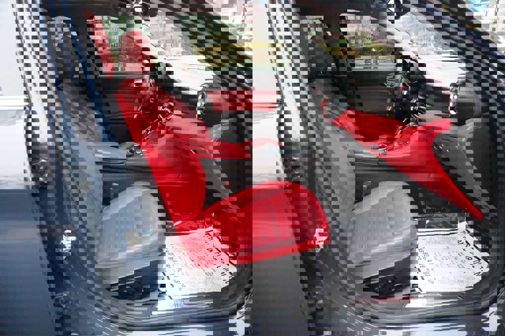 Used 2019 Alfa Romeo Giulia Ti w/ Quick Order Package 22Z Lusso image 31