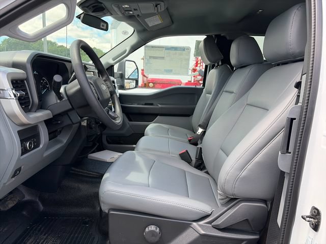 New 2026 Ford F550 4x4 Supercab Super Duty image 11