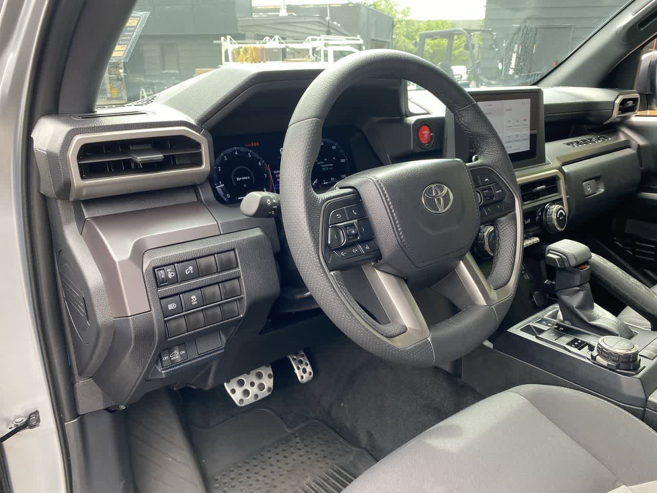 Used 2025 Toyota Tacoma TRD Sport AWD/4WD image 2