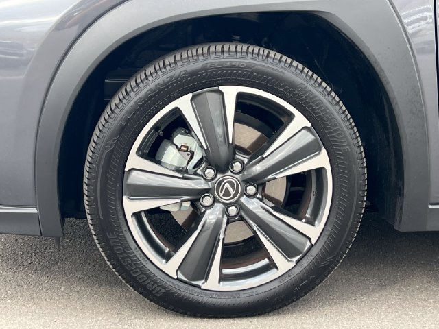 Used 2026 Lexus UX 300h FWD w/ Accessory Package (Z1) image 9