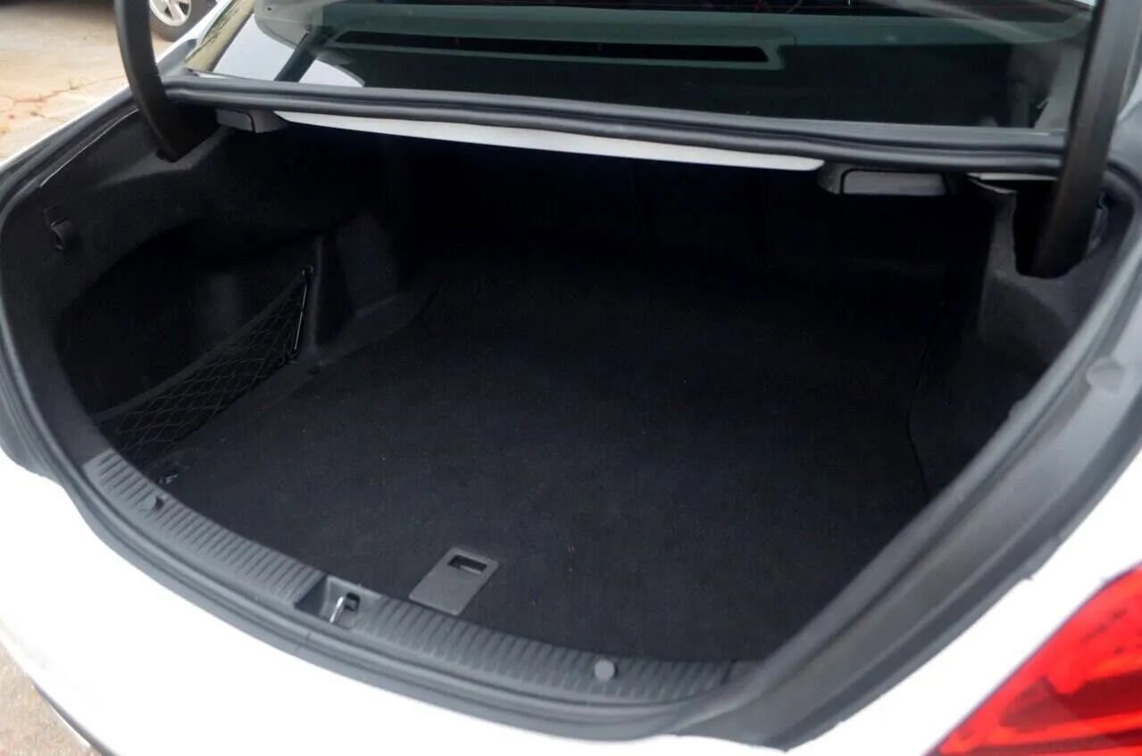 Used 2015 Mercedes-Benz C 300 Sedan image 50