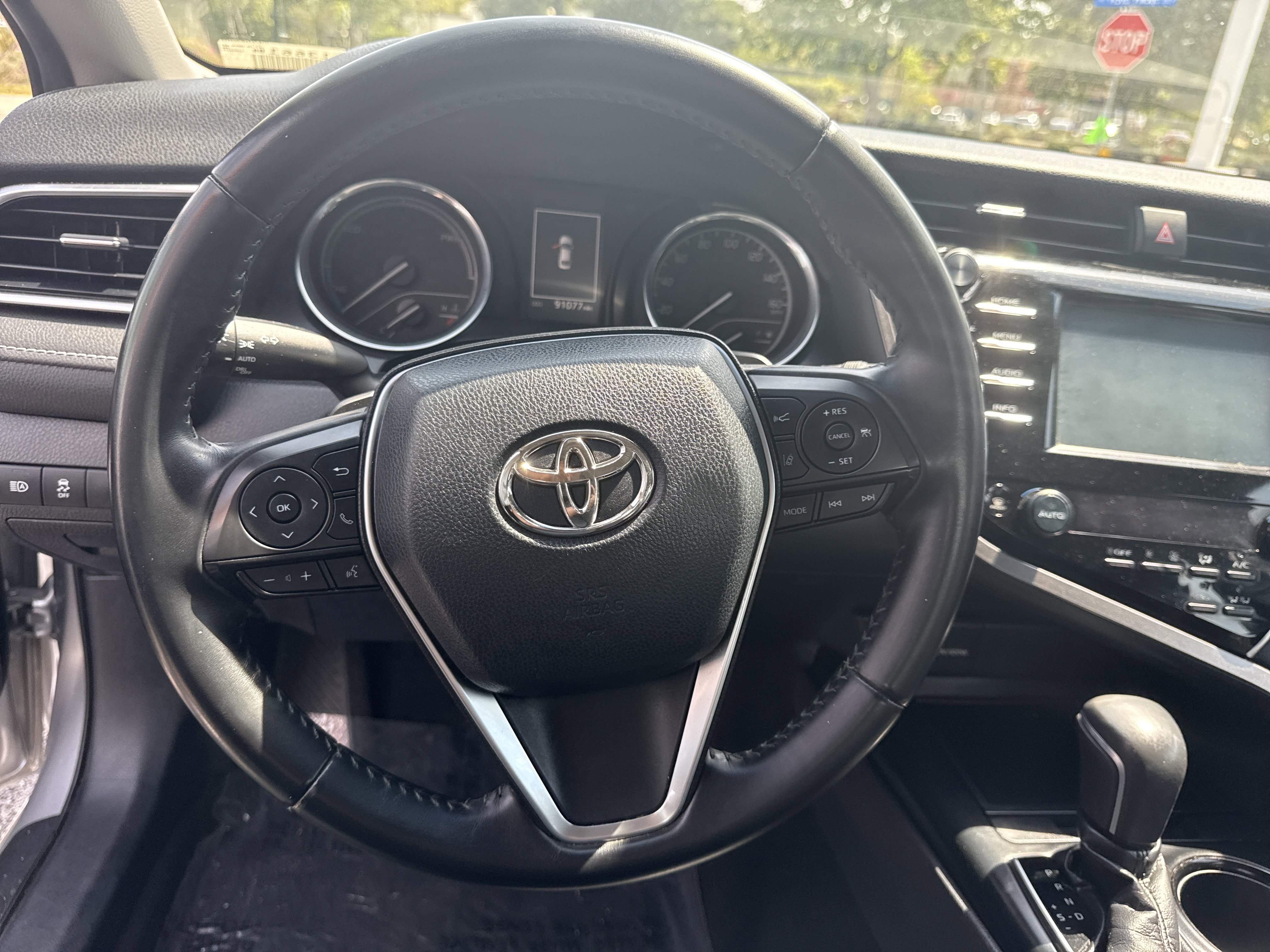 Used 2018 Toyota Camry SE image 20