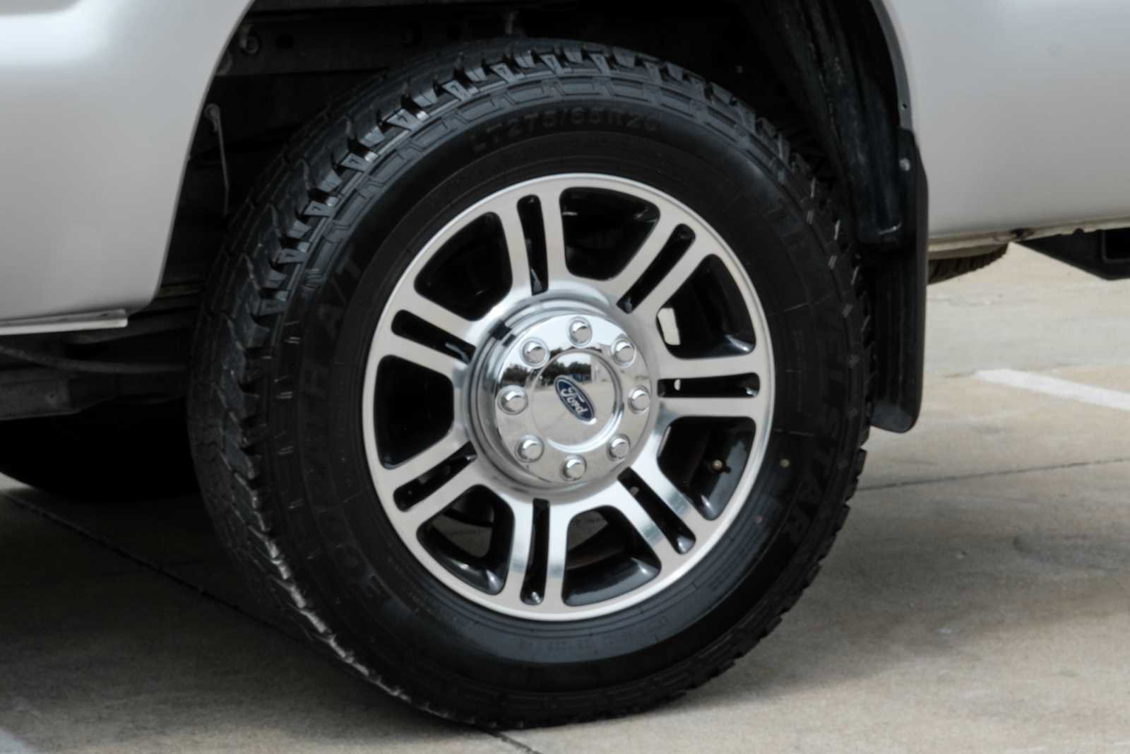 Used 2016 Ford F250 Platinum w/ FX4 Off-Road Package AWD/4WD image 63