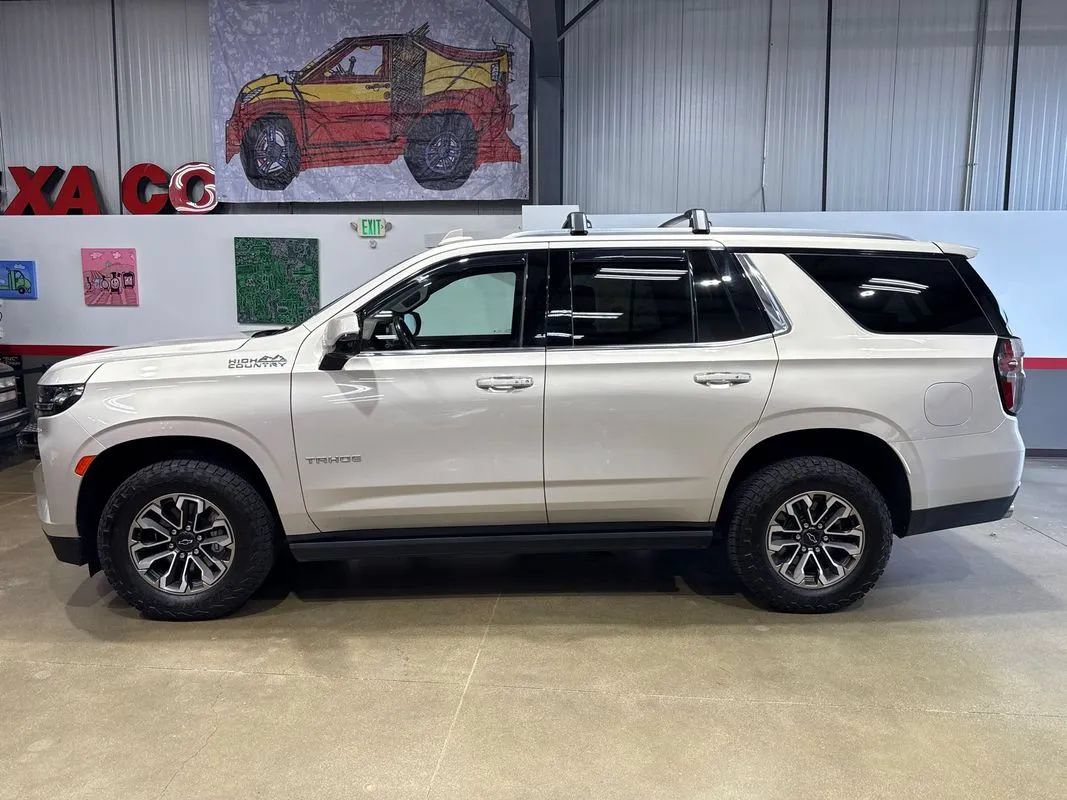 Used 2023 Chevrolet Tahoe High Country AWD/4WD image 4