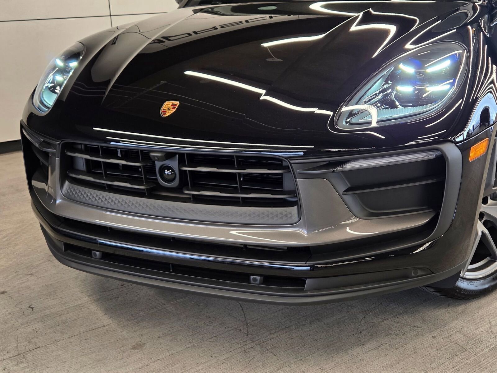 Certified 2026 Porsche Macan Turbo AWD/4WD image 26