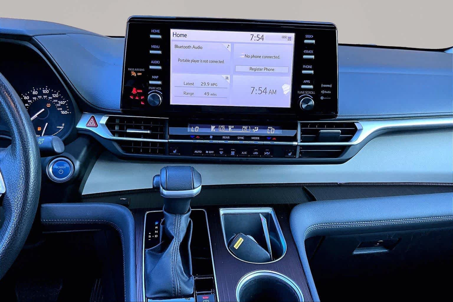 Certified 2023 Toyota Sienna XLE FWD image 7