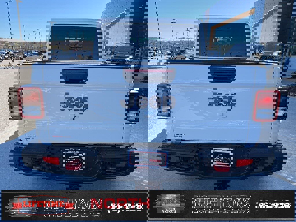 Used 2023 Jeep Gladiator Rubicon w/ Trailer Tow Package image 17