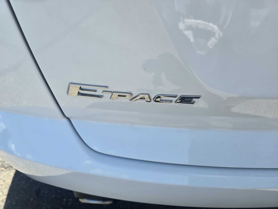 Used 2020 Jaguar E-PACE AWD/4WD image 14