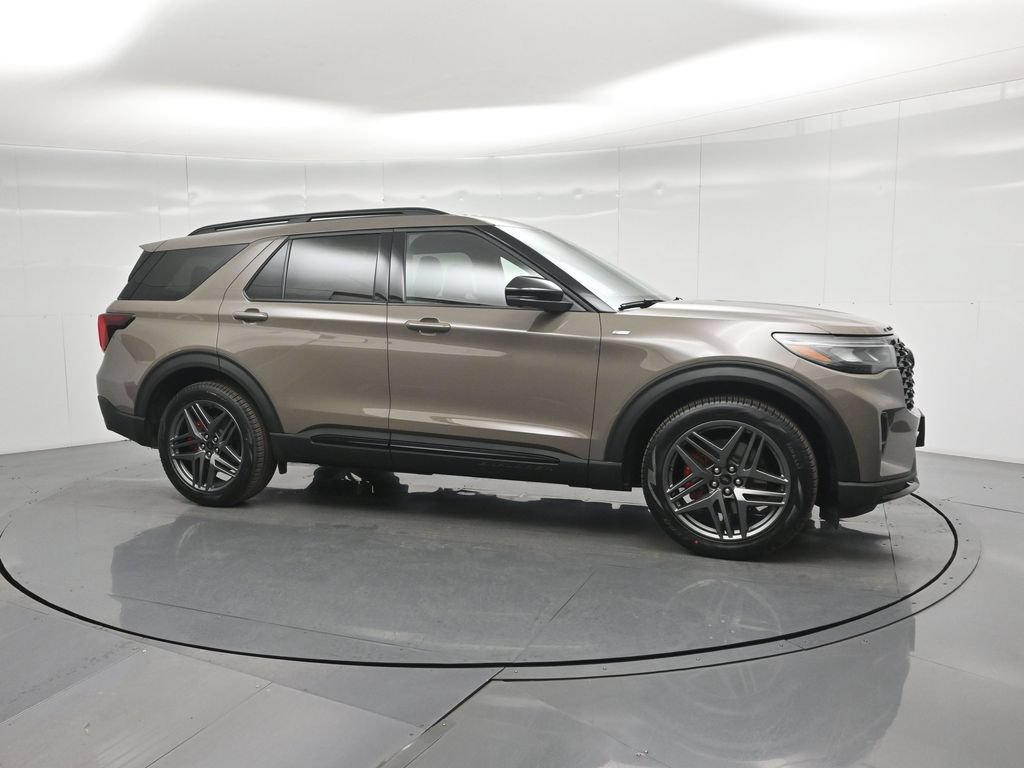 New 2026 Ford Explorer ST-Line w/ ST-Line Street Pack AWD/4WD image 28