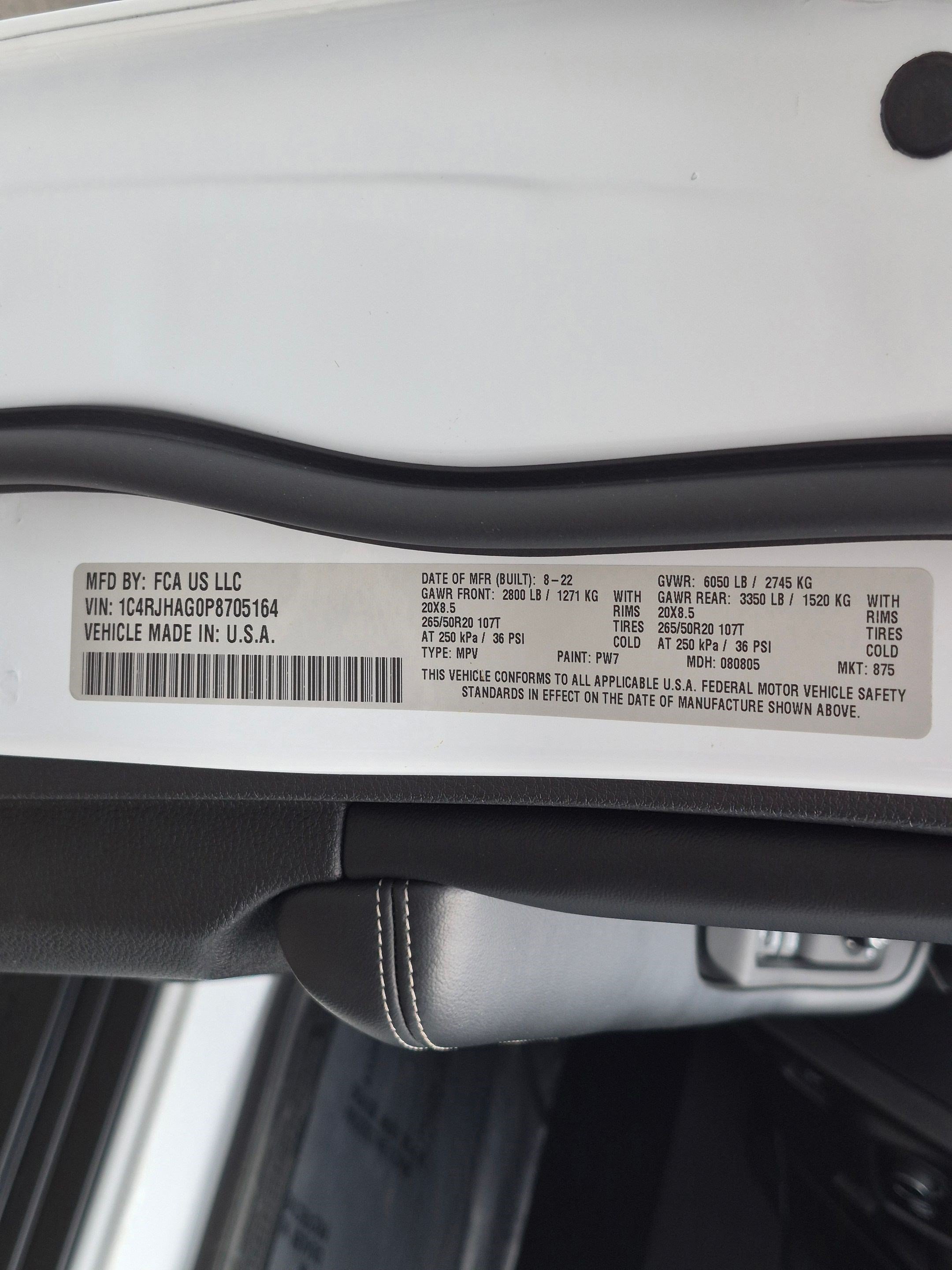 Used 2023 Jeep Grand Cherokee Altitude AWD/4WD image 32