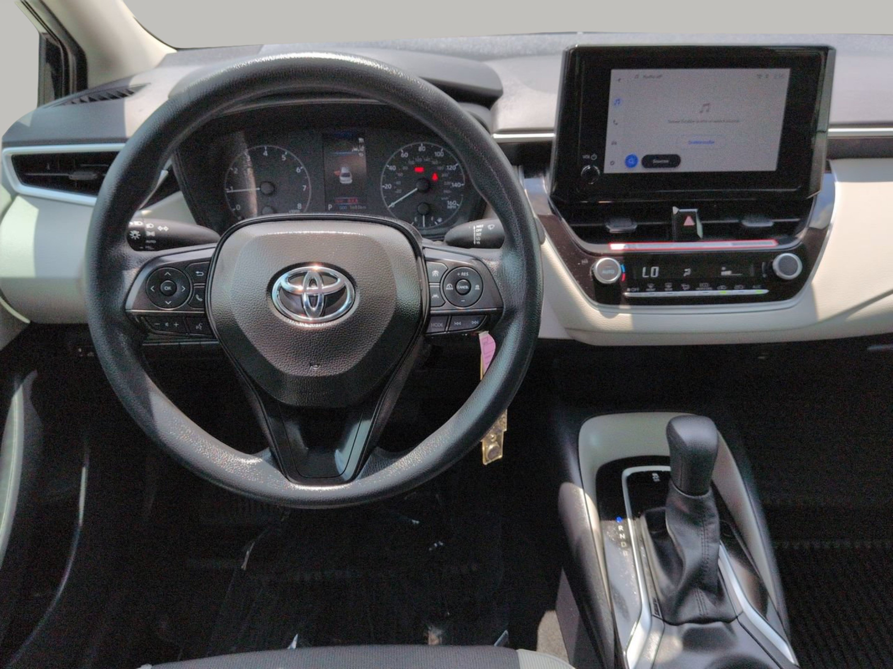 Used 2025 Toyota Corolla LE FWD image 17