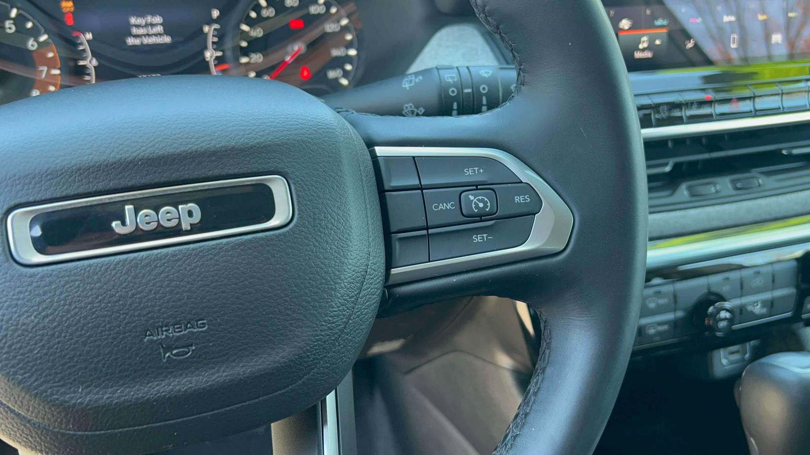 Used 2022 Jeep Compass Latitude AWD/4WD image 18