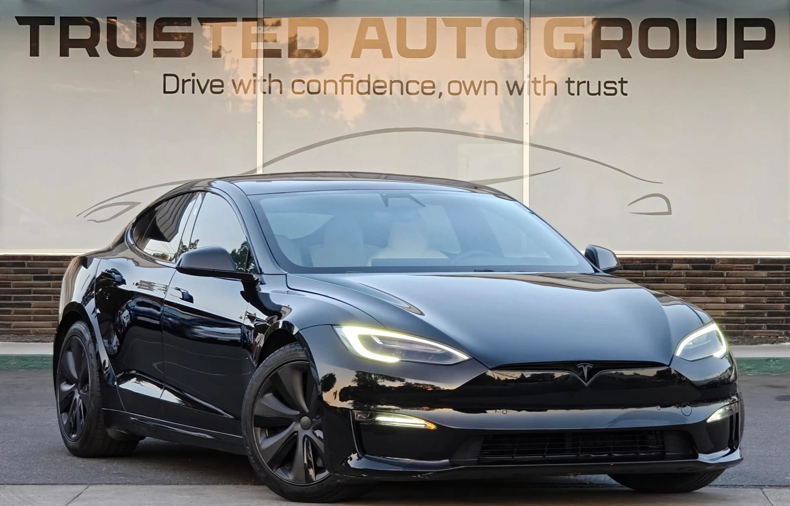 Used 2021 Tesla Model S Long Range AWD/4WD image 2