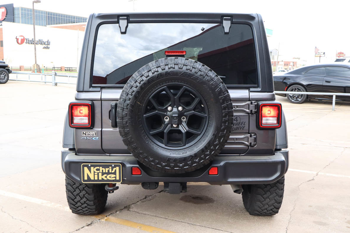 Used 2025 Jeep Wrangler Willys AWD/4WD image 13