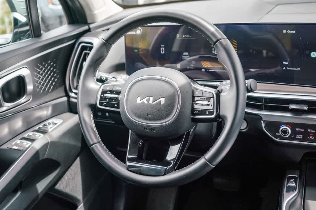 Certified 2025 Kia Sorento EX AWD/4WD image 14