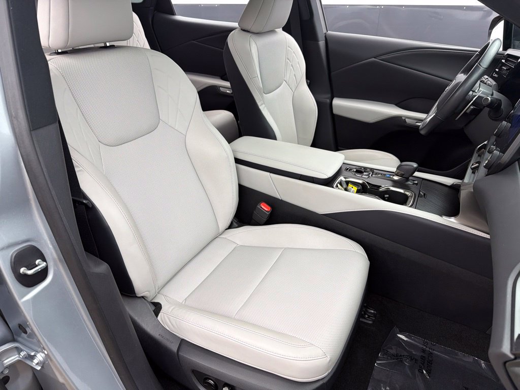 Used 2023 Lexus RX 350 Premium w/ Accessory Package AWD/4WD image 28