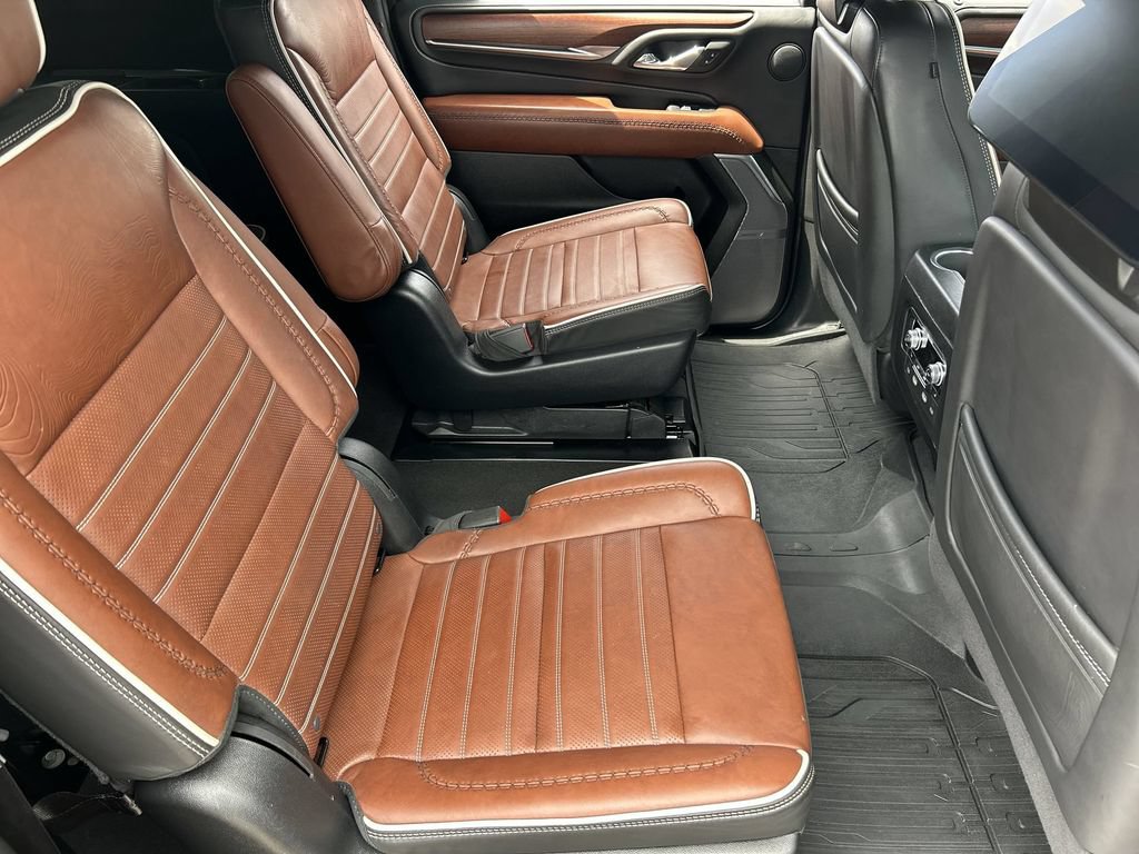 Used 2024 GMC Yukon XL Denali Ultimate AWD/4WD image 28