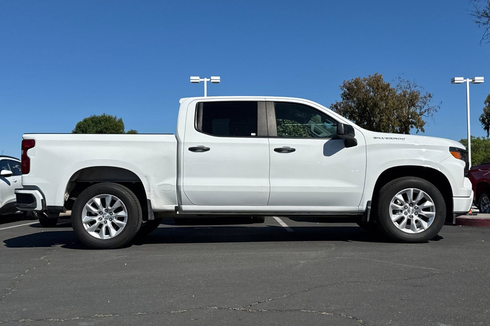 Used 2022 Chevrolet Silverado 1500 Custom image 4
