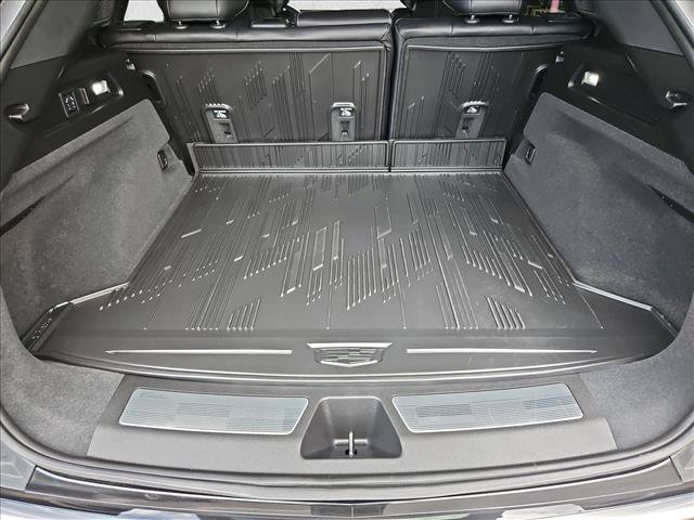 Used 2025 Cadillac Lyriq Luxury w/ LPO, Floor Liner Package RWD image 6