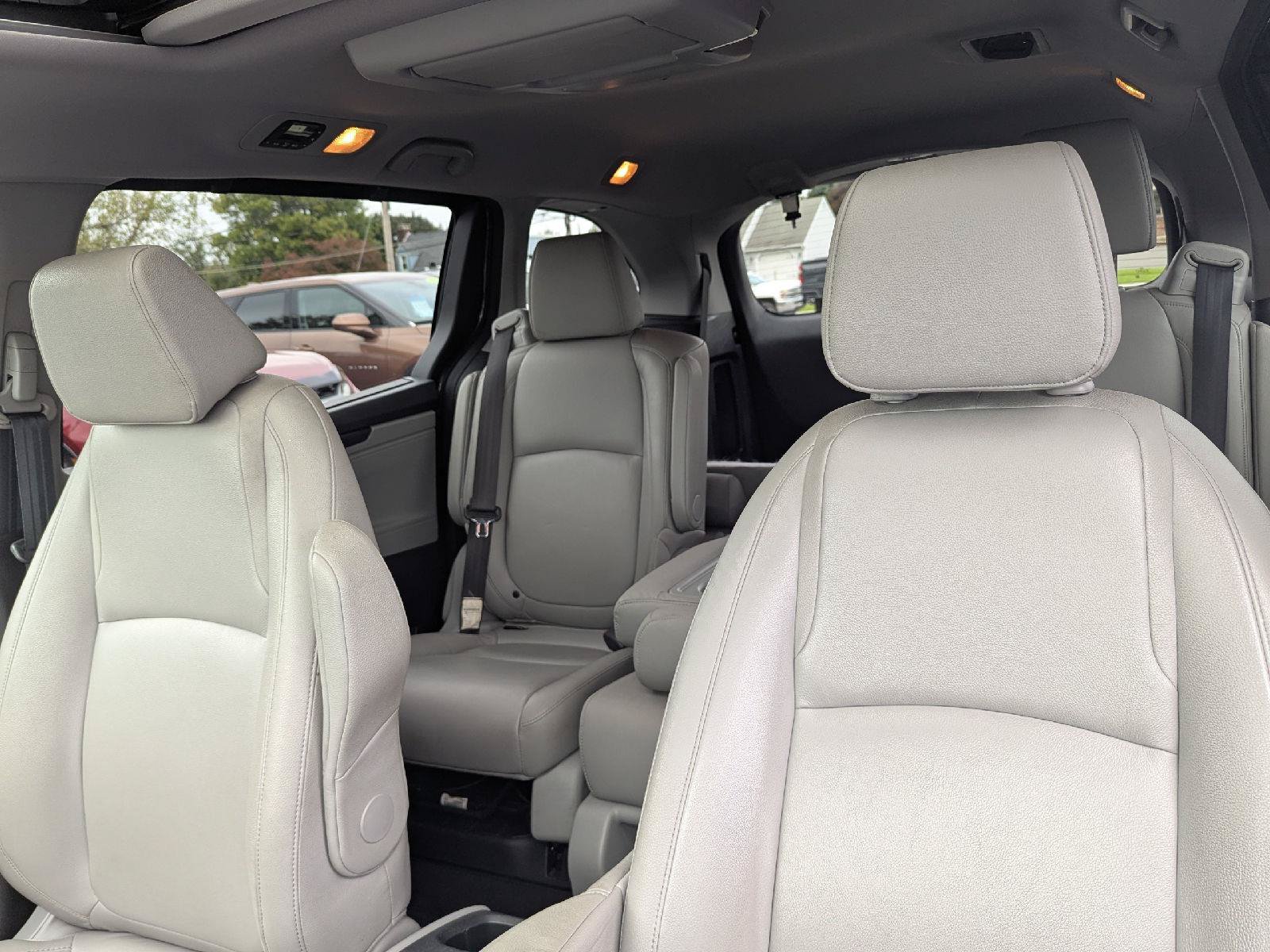 Used 2018 Honda Odyssey Touring image 24